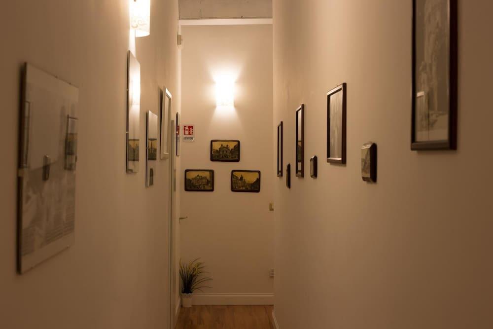 Magenta Deluxe Cancello 2* Roma